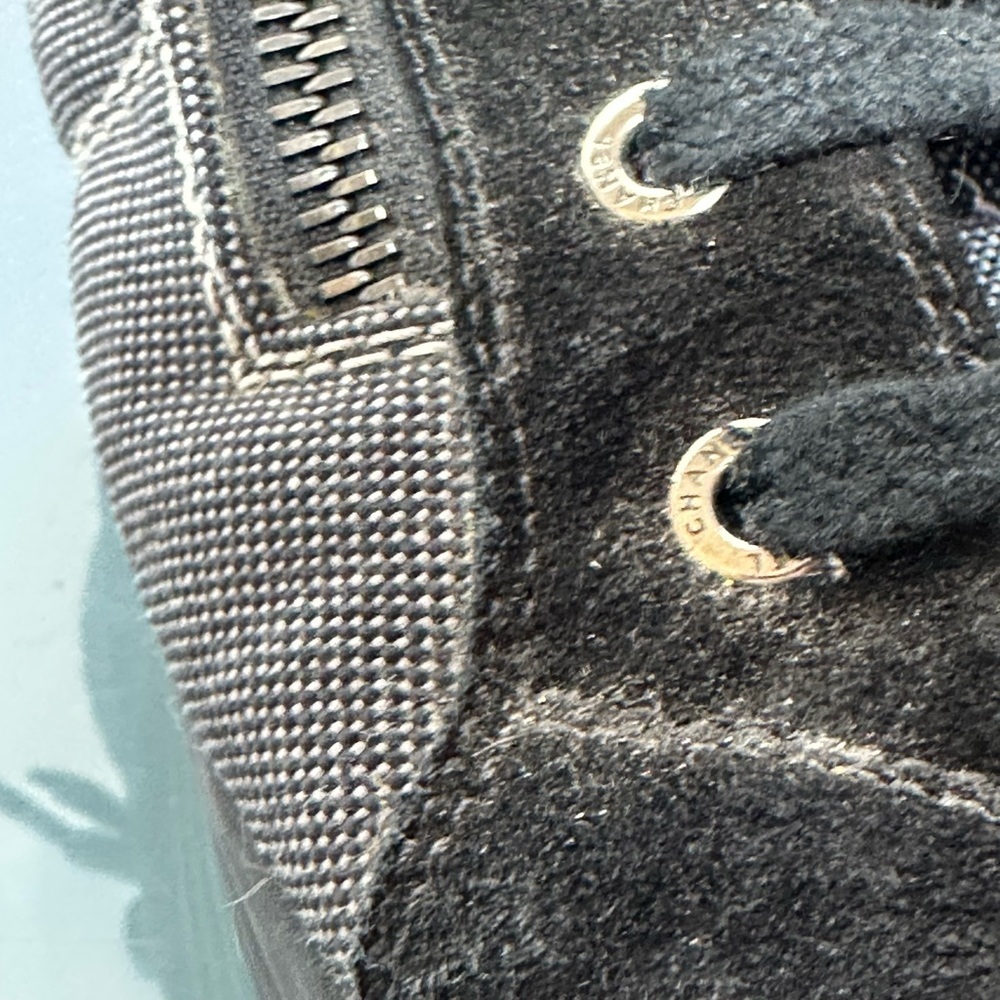 Vintage Y2K CHANEL Black and Gray High-Top Sneakers 43 - Picture 5 of 8